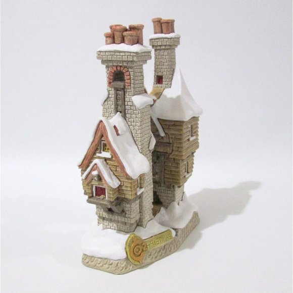 David Winter Oliver Twist Collection Fagins Hideout House 2003 Has Flaws - Picture 5 of 12